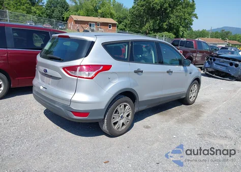 2015 Ford Escape S z USA, uszkodzony, nr VIN 1FMCU0F79FUA87965